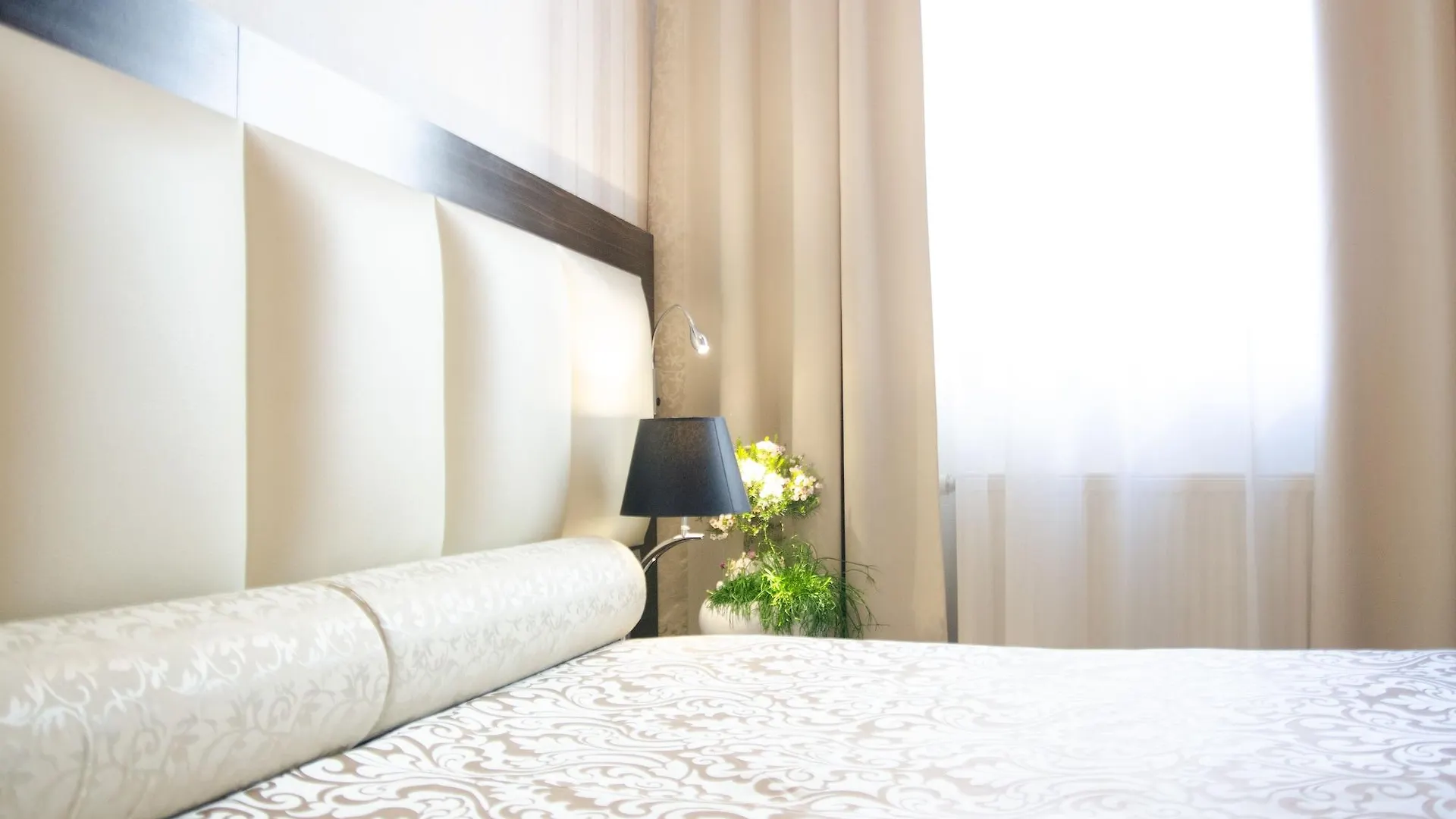 Hotel Atrium Cracóvia 3*,