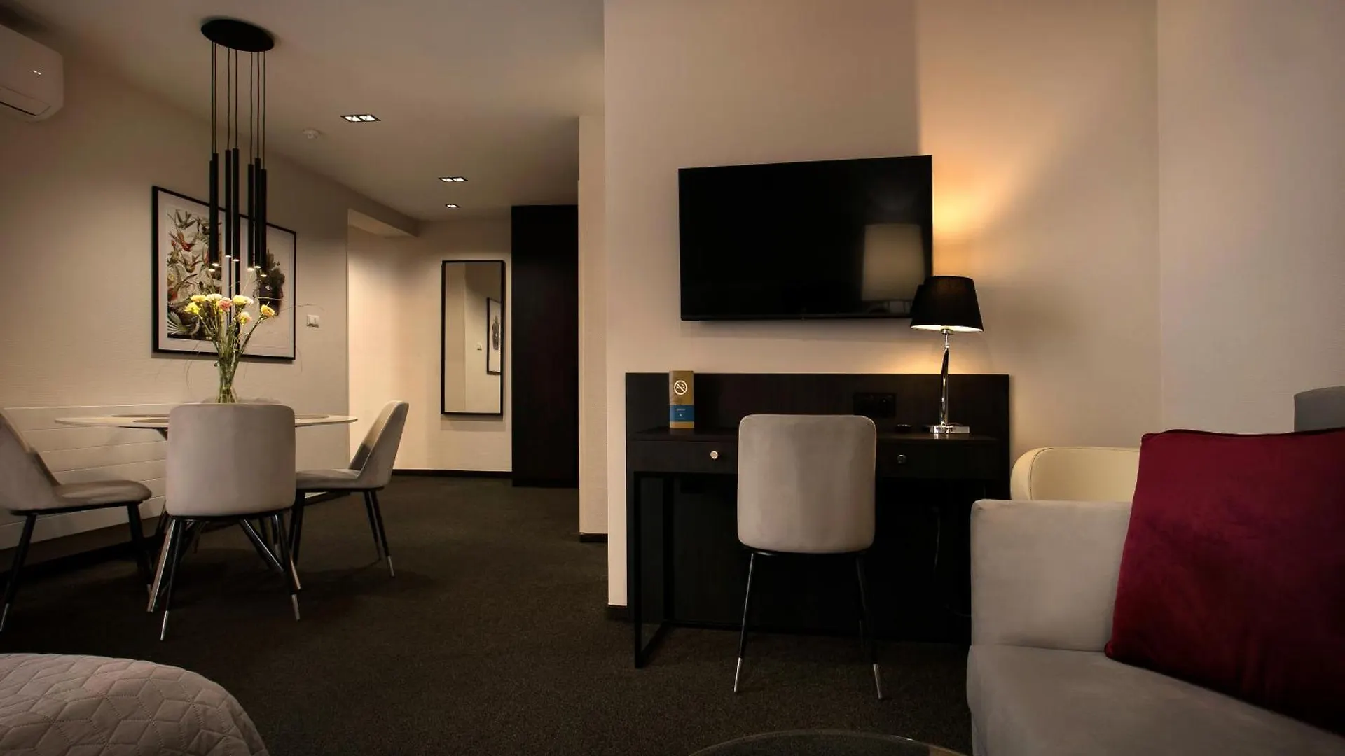 ***  Hotel Atrium Krasków Πολωνία
